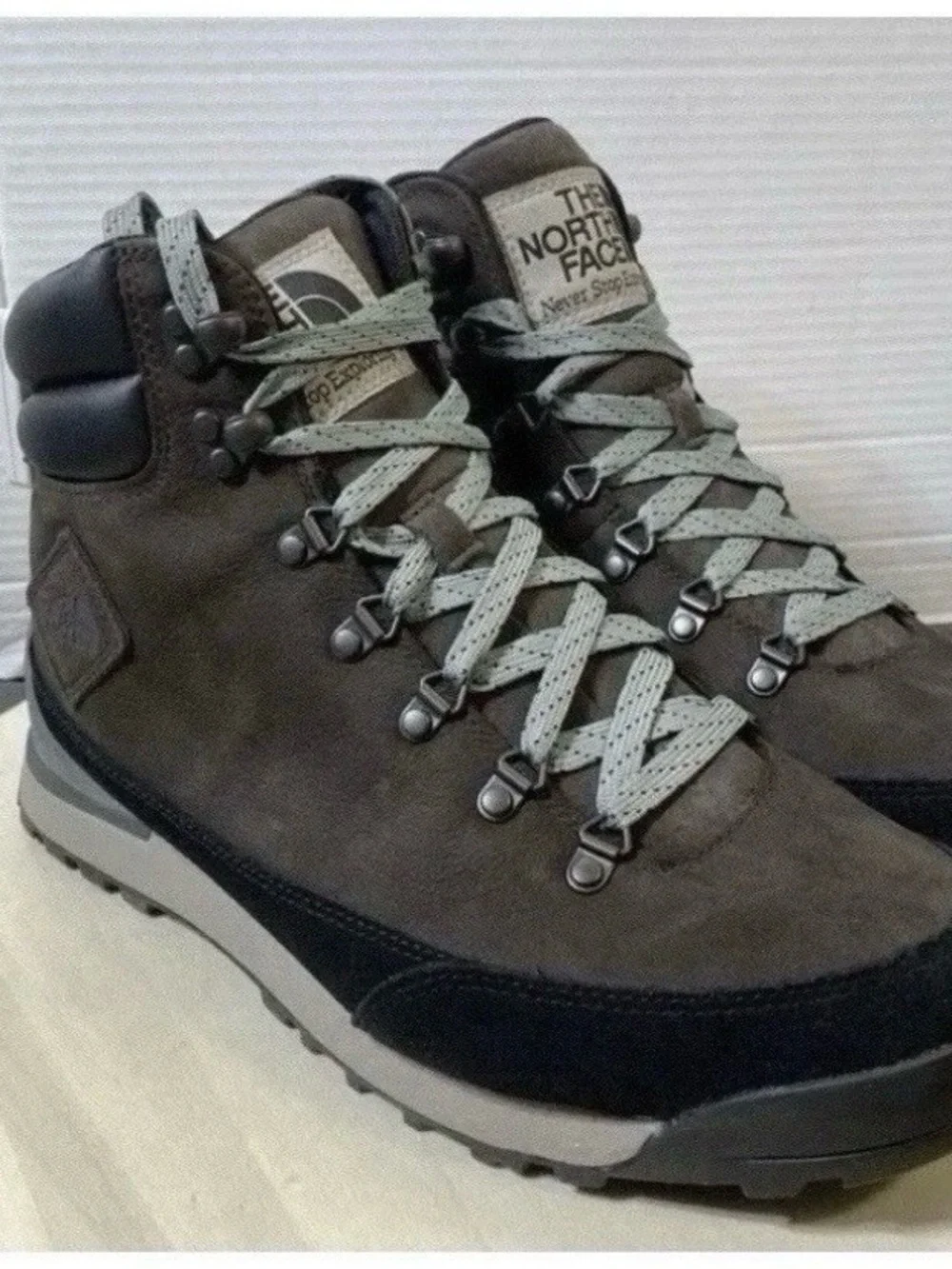 The North Face Back To Berkeley IV Waterproof Hiking Boots Snow Winter 14 NWT!